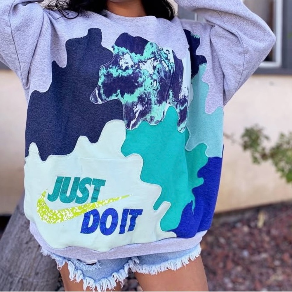 Nike Just Do It Graphic Sweatshirt